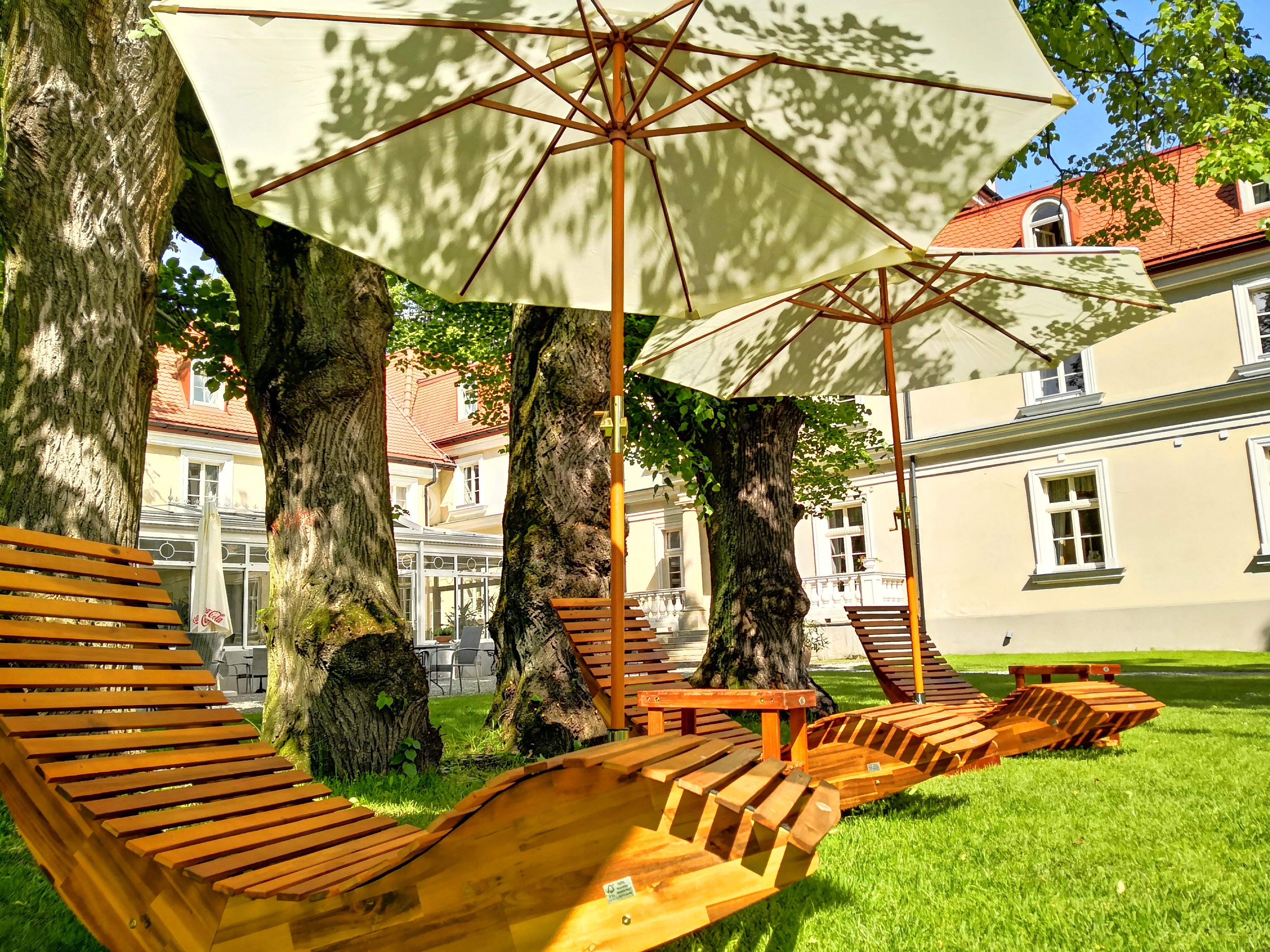 Отель Dwor Sierakow Экстерьер фото